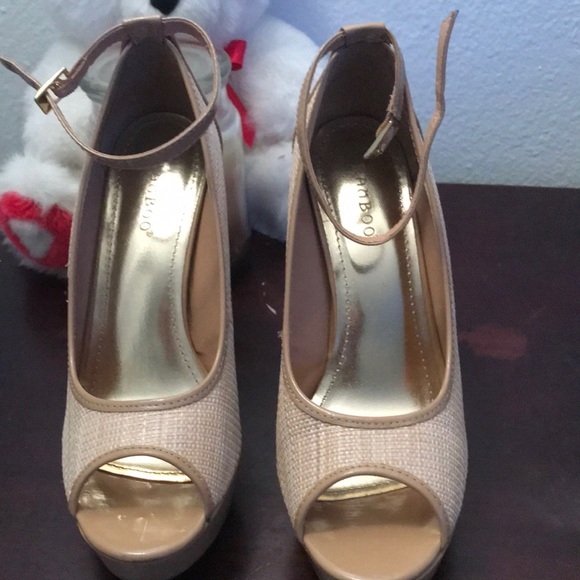 Shoes - Size 8 Shoes. Only worn 3 times